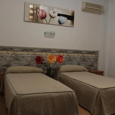 Anas Hostel Μέριδα
