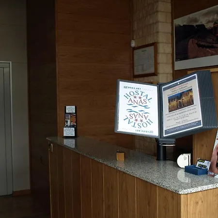 Hostel Anas Μέριδα